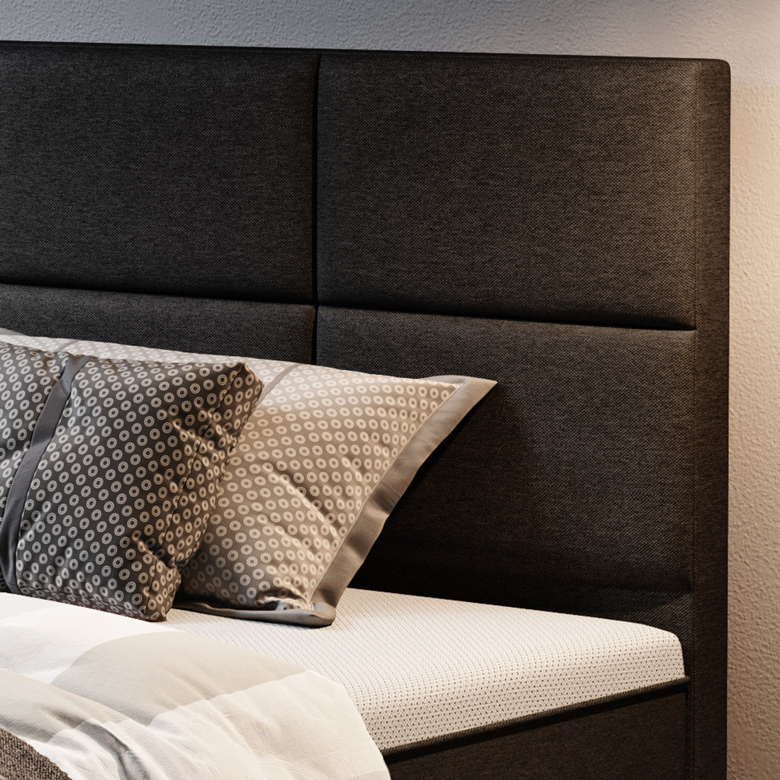 Boxspringbett Rotterdam 180x200 Webstoff Schwarz mit integriertem Topper - Interbed