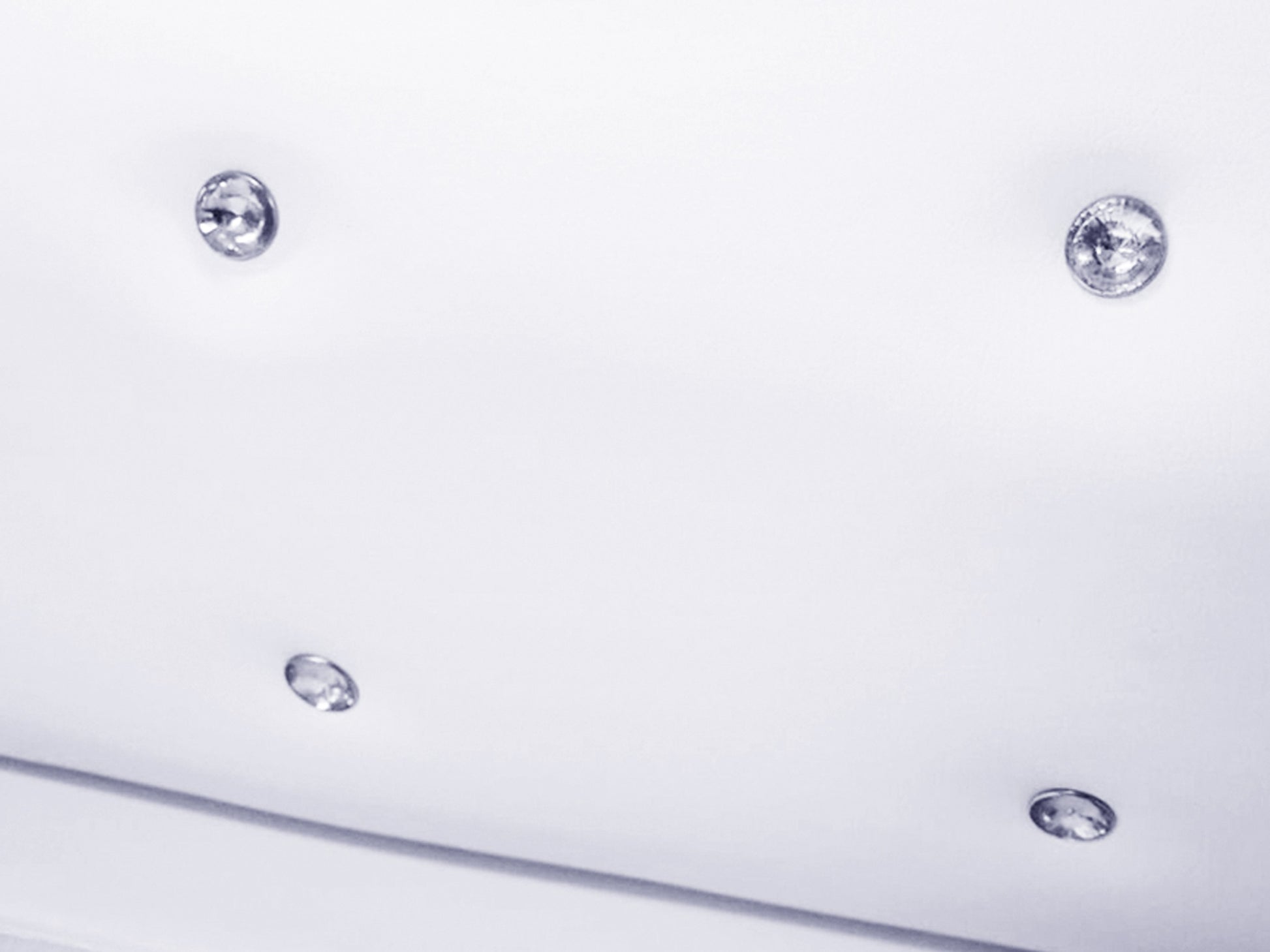Boxspringbett Monaco 180x200 Weiß – Kunstleder, PU-Topper & LED - Interbed