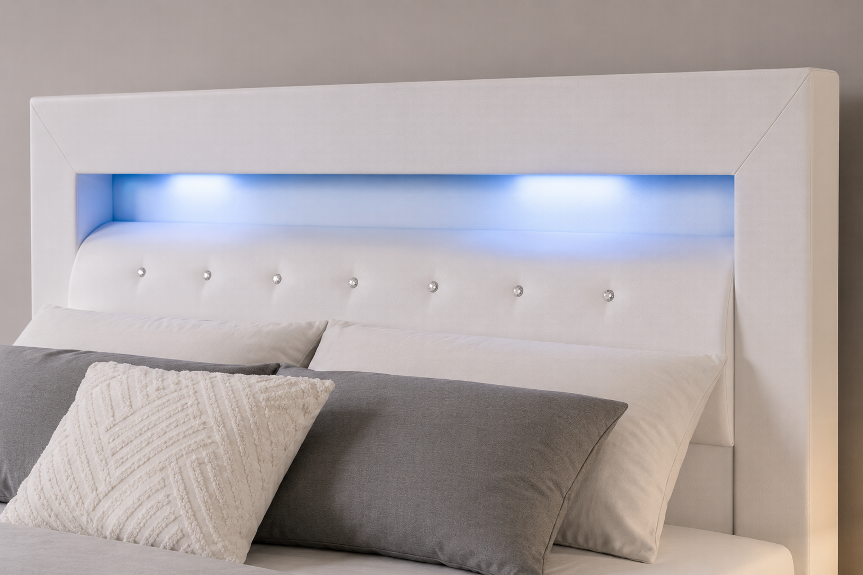 Boxspringbett Monaco 180x200 Weiß – Kunstleder, PU-Topper & LED